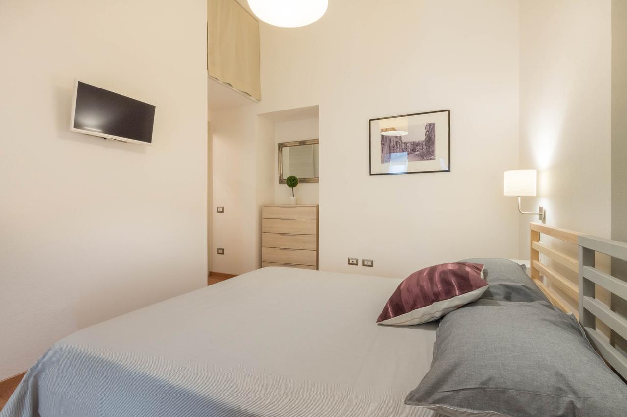 Helmi34 - Appartamento Dotato Di Tutti I Comfort Nel Centro Di Cagliari Bagian luar foto
